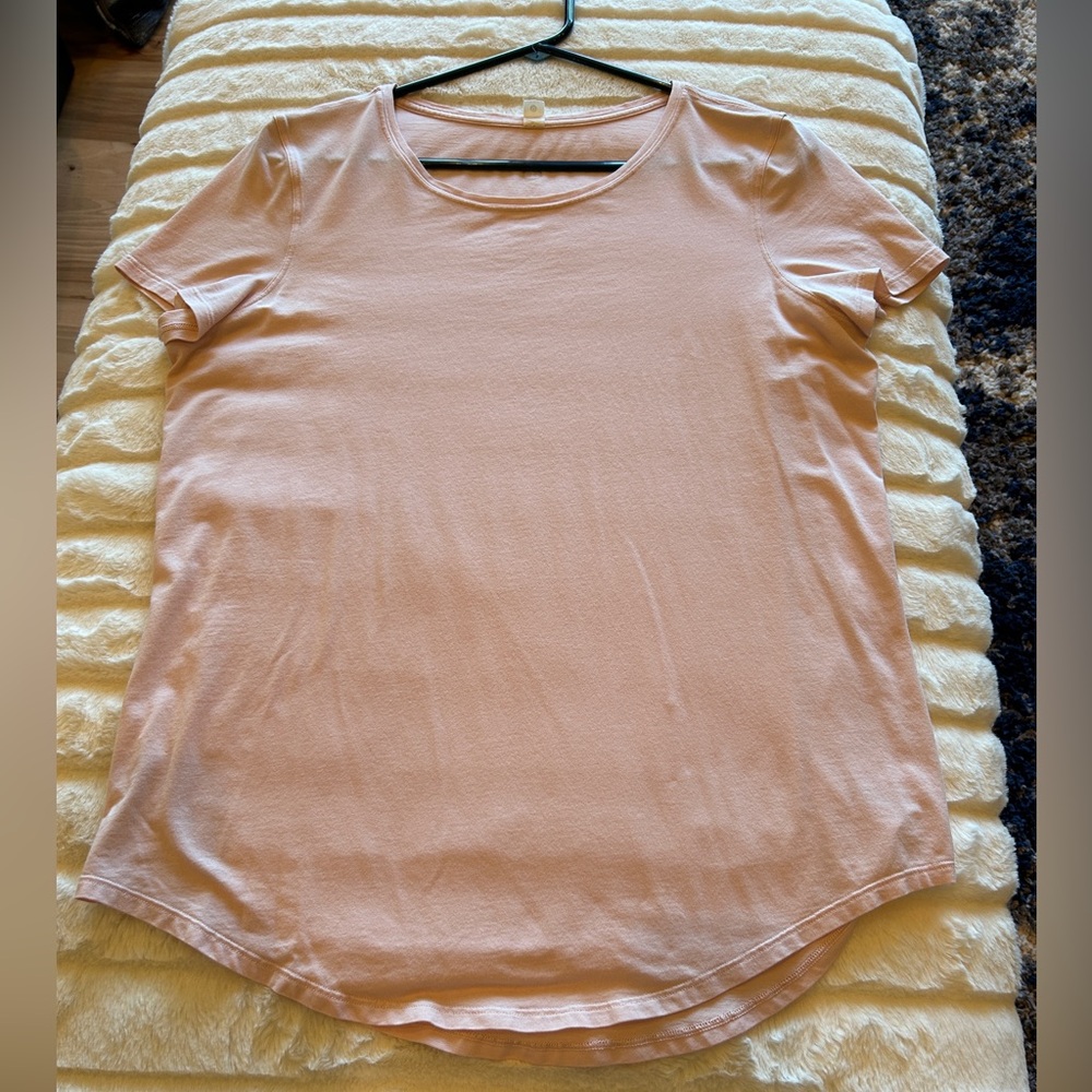 Lululemon Love Crew Short Sleeve T-Shirt Lightweight in Pink Mist